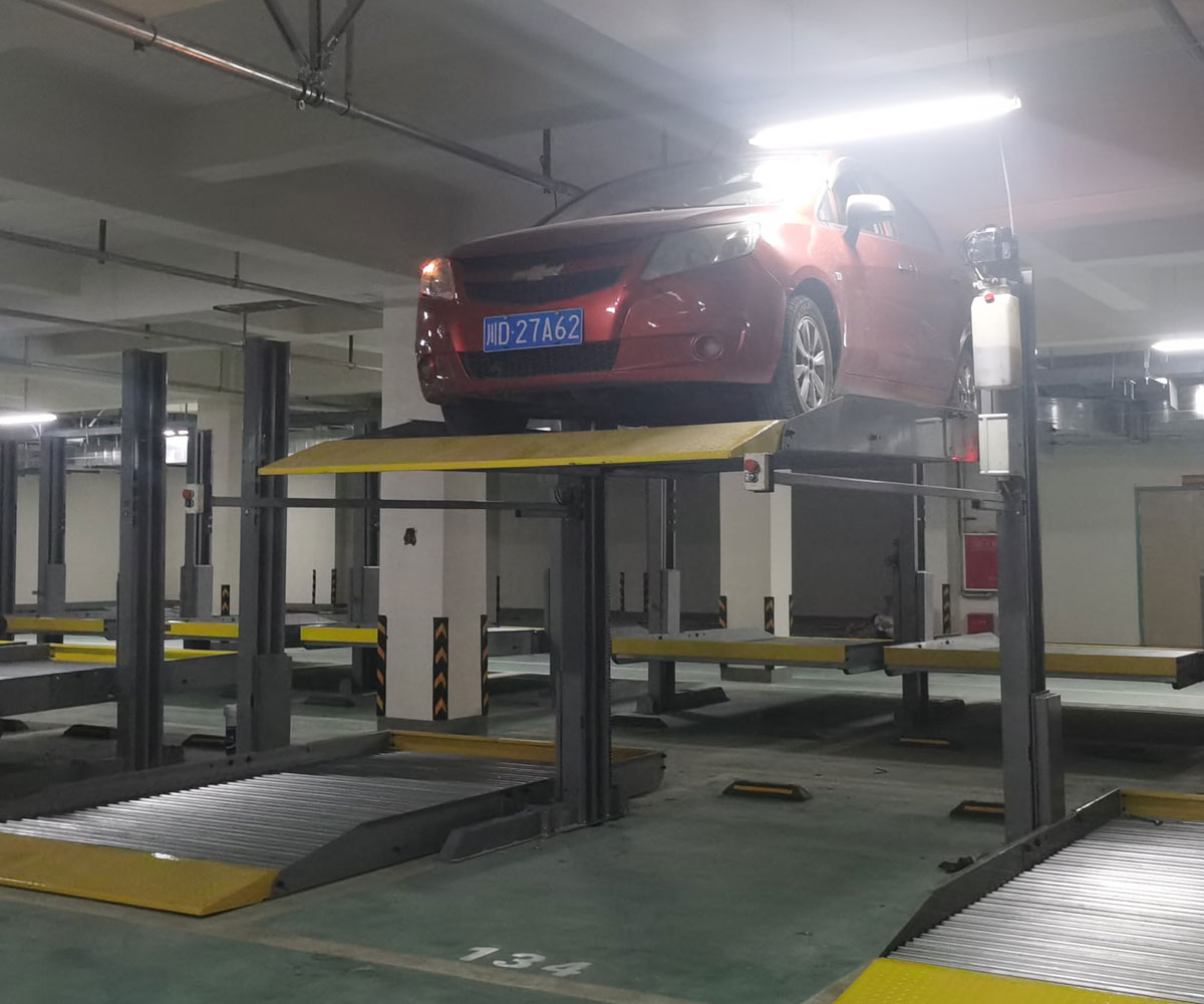 阿克塞四柱機械立體車庫回購